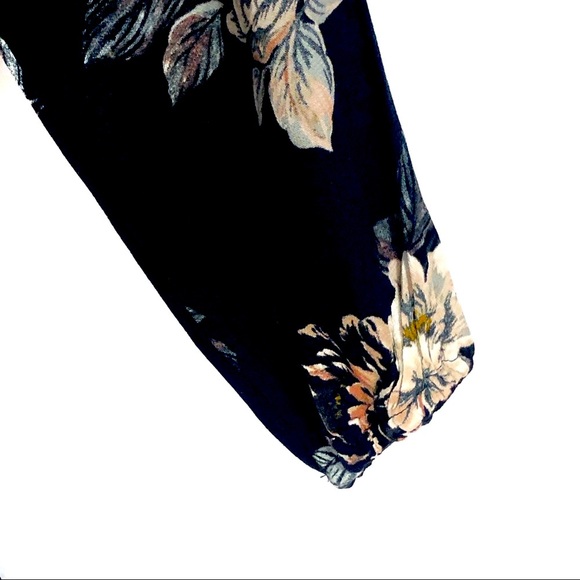 COPY - Kendall & Kylie Romper - Picture 4 of 5